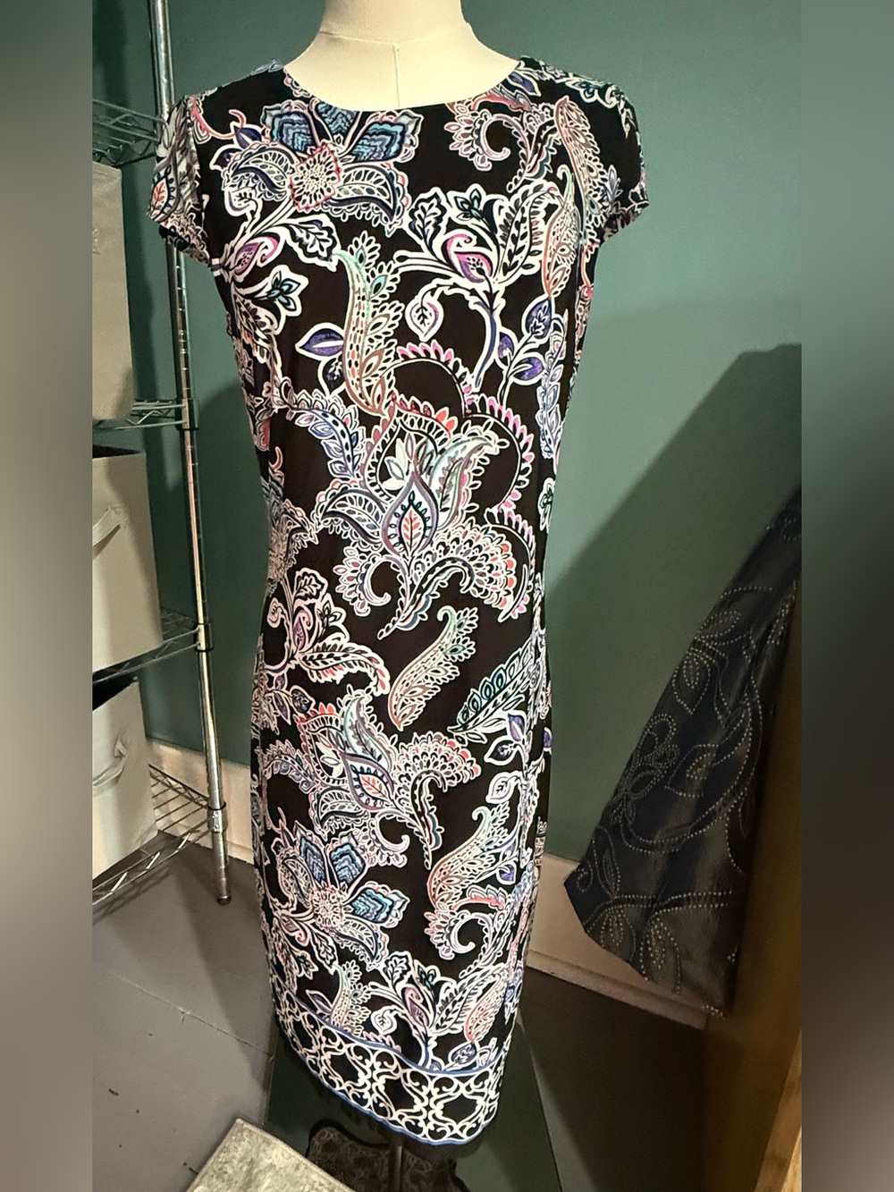 Liz Claiborne Size 4 Paisley Sheath Dress Stretch Career Work Black Multicolor
